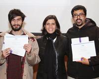 Los alumnos, Patricio González y Marcelo Suazo, en la entrega de diplomas de Tipografía Digital. 