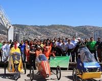 Los equipos participantes y sus vehículos, en la ciudad de Valparaíso el fin de semana pasado. 