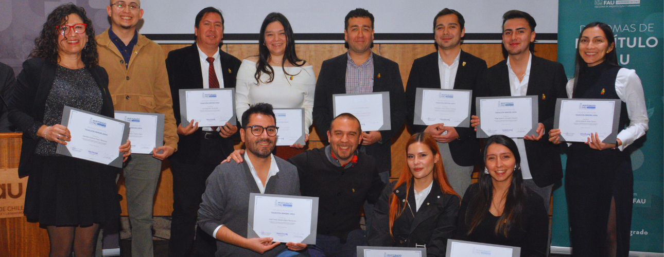 Más de cien profesionales recibieron sus Diplomas de Postítulo FAU