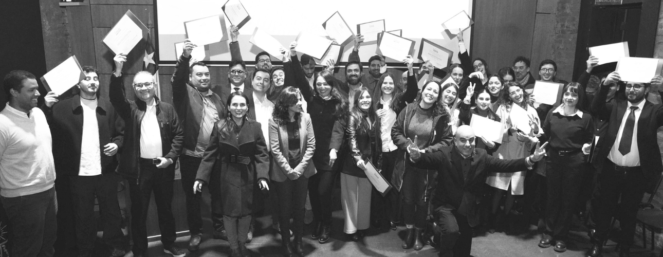 55 profesionales reciben su Certificación 
