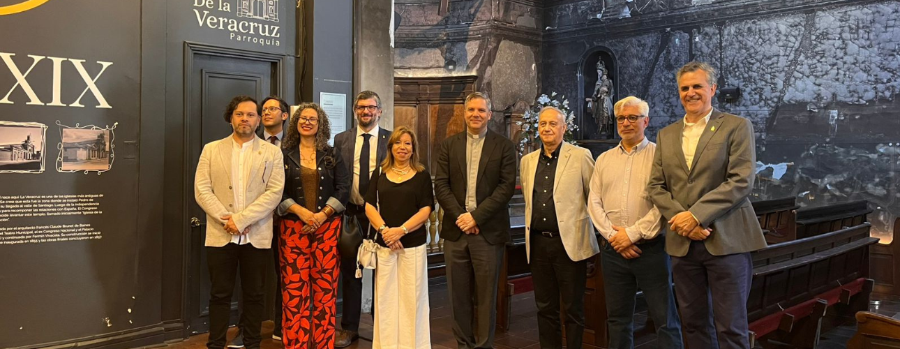 En Iglesia de la Veracruz FAU inaugura placa a Brunet de Baines