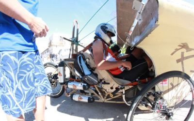 Estudiantes de Diseño destacan en Carrera Solar Atacama con vehículo hecho con colihue