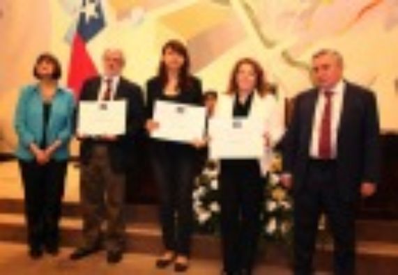 Académicos de la FAU fueron distinguidos como mejores docentes de pregrado 2014