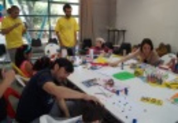 Exitosa Jornada RE-Creativa para hijos de la comunidad FAU