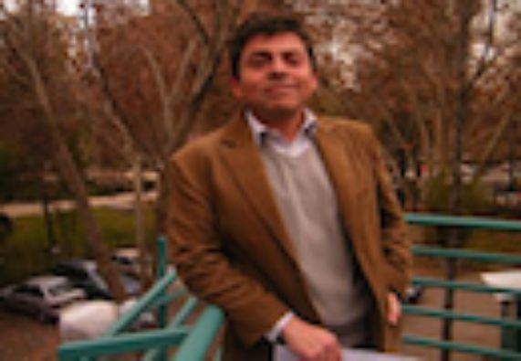 Académico Mario Ferrada.